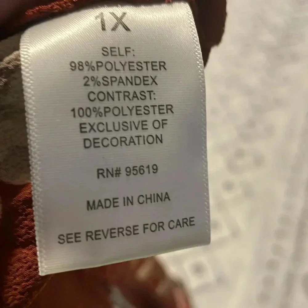 Fever brand ladies plus size 1x pullover. Can be worn dressy or casual. Rust. - Picture 6 of 6